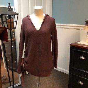 Jessica Simpson maternity sweater in maroon